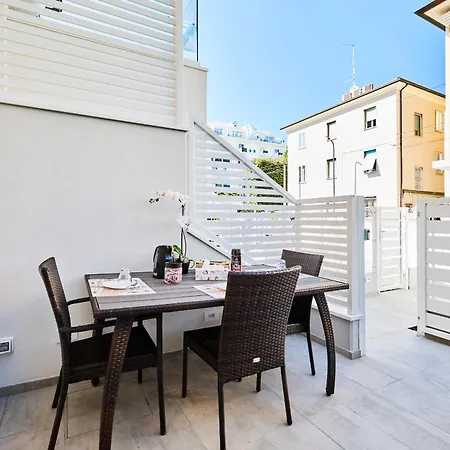 Villa The Twins 1 Luxury Ceccarini - Lungomare Parcheggio Privato